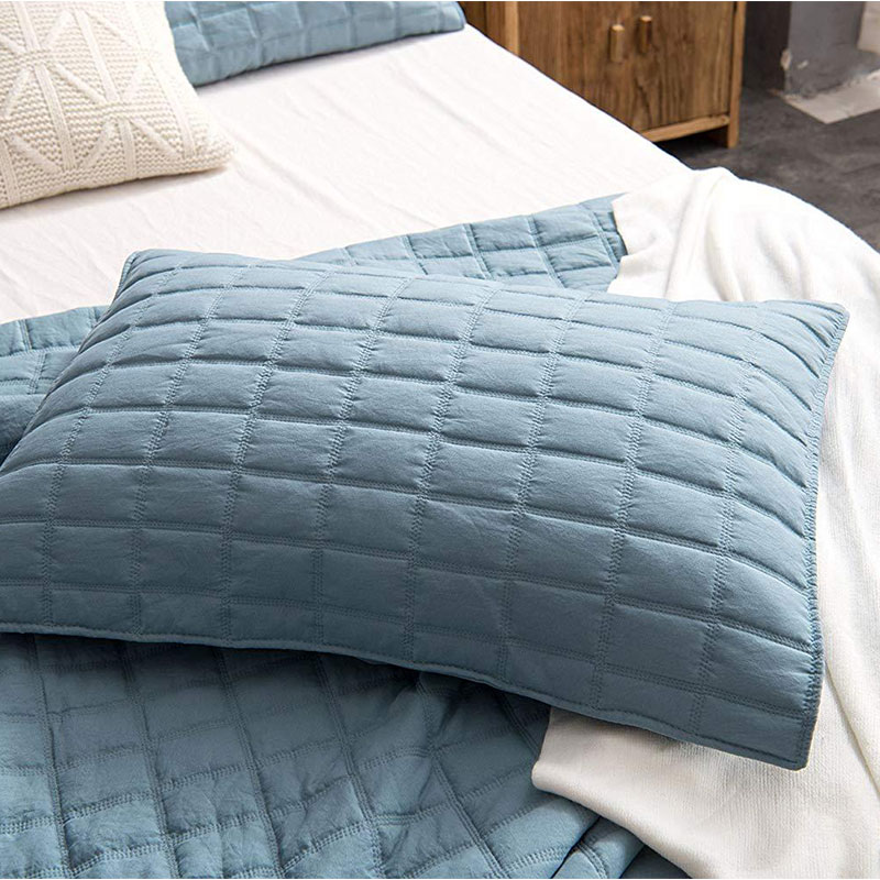 Cad iad na buntáistí a bhaineann le pillowcase microfiber a úsáid le haghaidh do chuid gruaige?